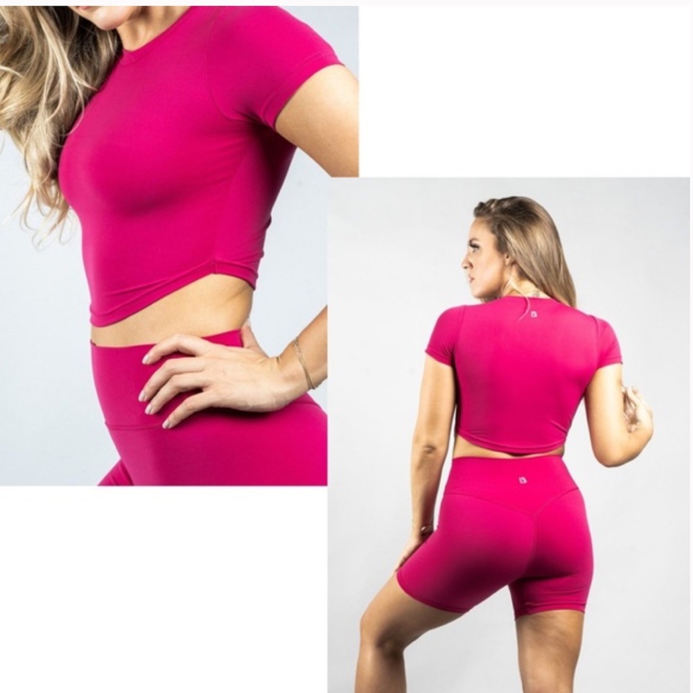 Buffbunny Collection Live Crop Tee - Passion - Size L